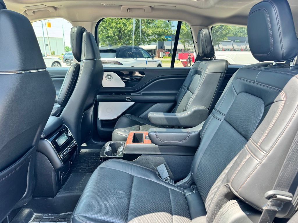 Used 2021 Lincoln Aviator Reserve w/ Equipment Group 210A AWD/4WD image 15
