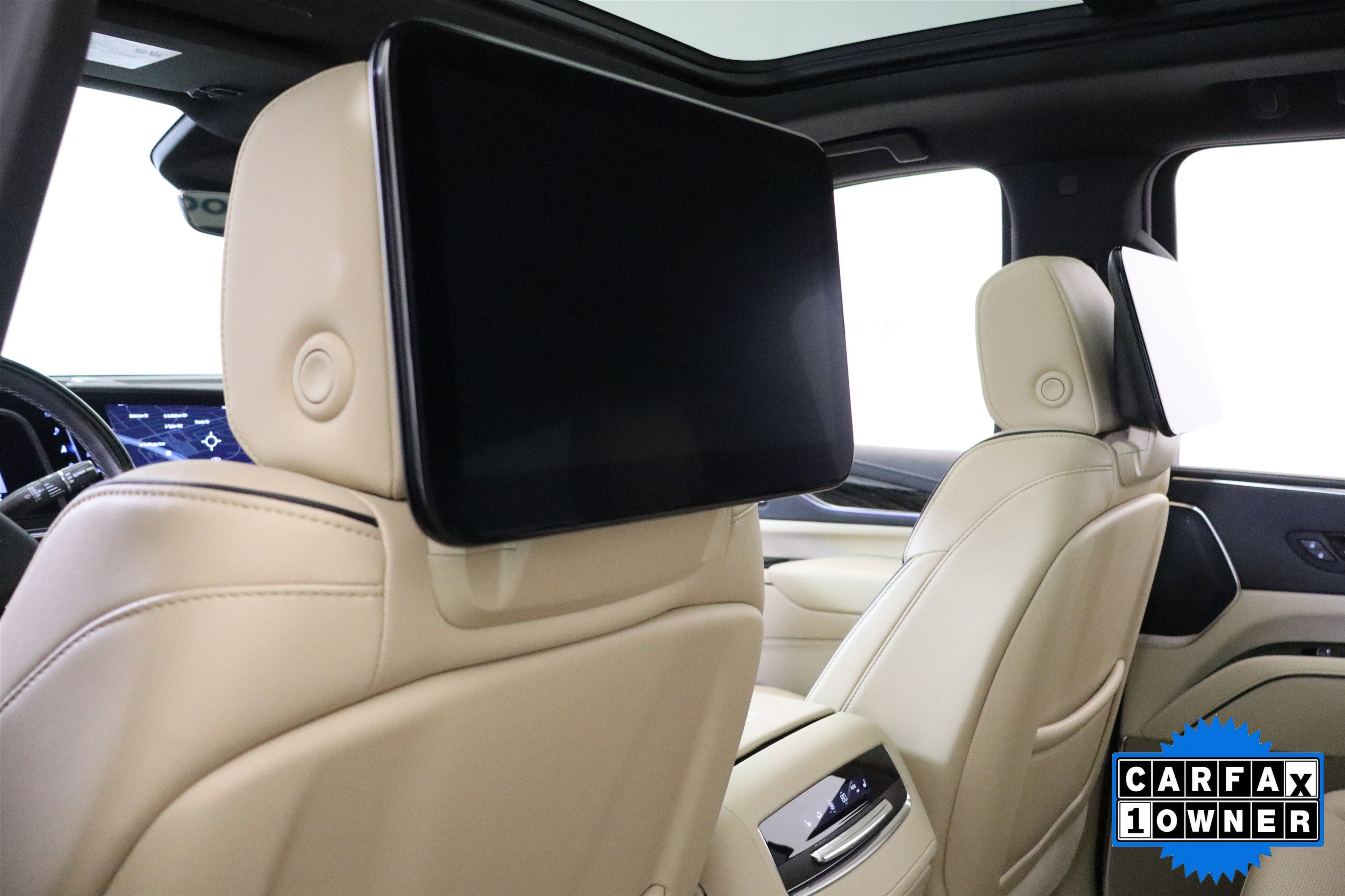 Used 2023 Cadillac Escalade ESV Premium Luxury w/ LPO, Radiant Package image 39