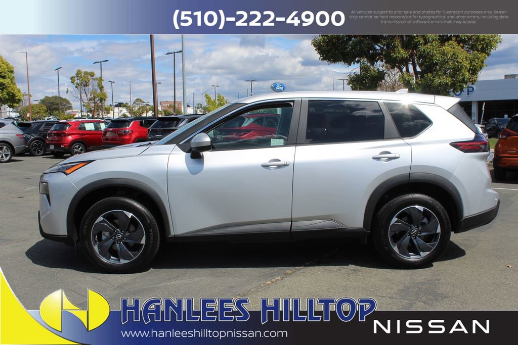 Used 2025 Nissan Rogue SV AWD/4WD image 2