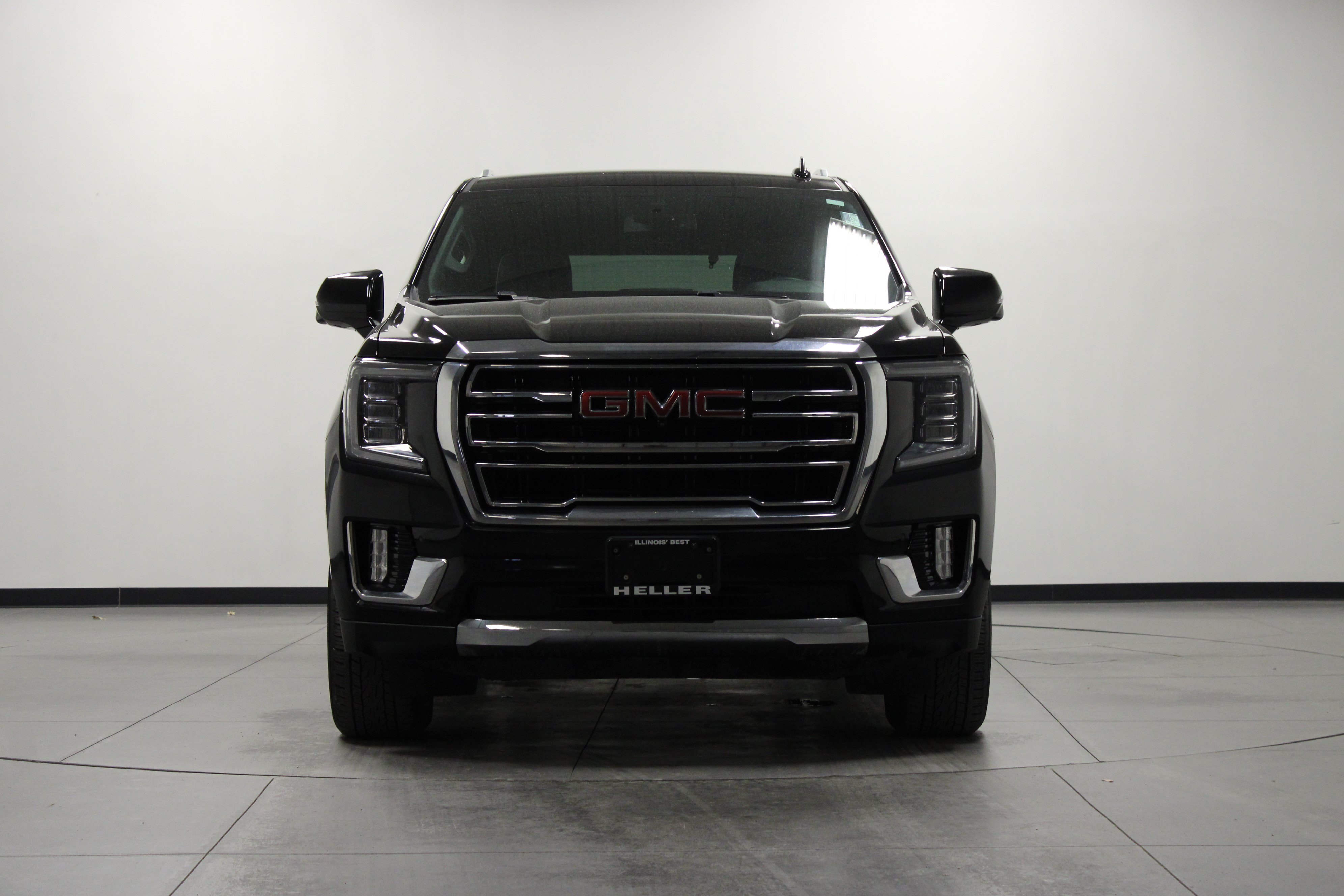 Used 2024 GMC Yukon SLT w/ SLT Luxury Package AWD/4WD image 9