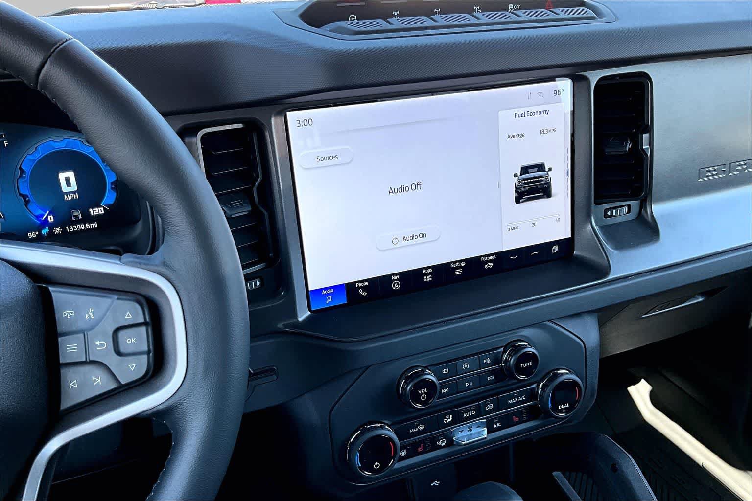 Used 2025 Ford Bronco Badlands AWD/4WD image 8