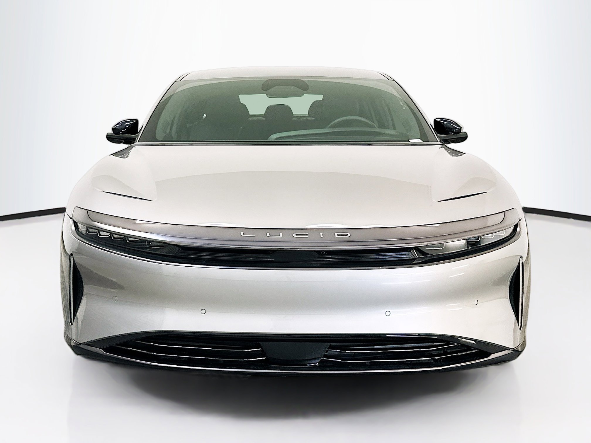 Used 2024 Lucid Air Touring AWD/4WD image 2