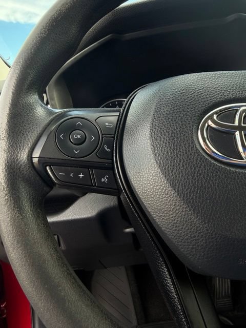 Used 2021 Toyota RAV4 LE FWD image 12