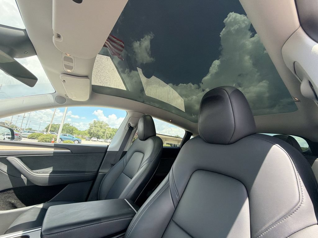 Used 2024 Tesla Model Y Long Range AWD/4WD image 24
