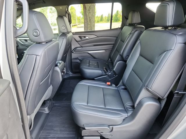 New 2026 Chevrolet Traverse LT w/ Midnight/Sport Edition FWD image 15