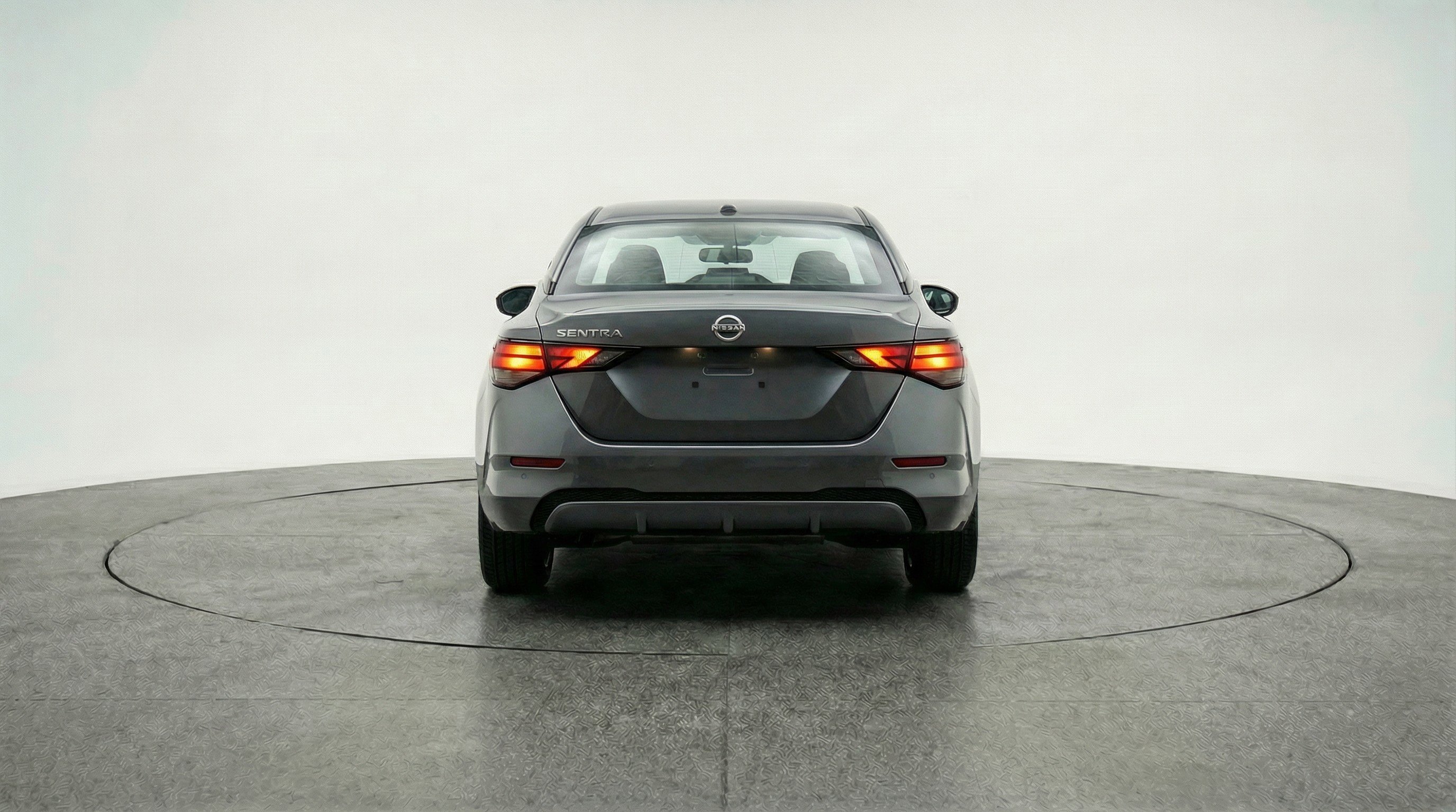 Used 2025 Nissan Sentra SV image 7