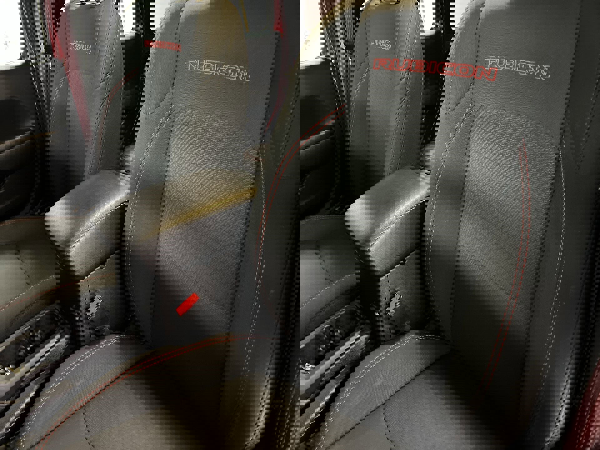 Used 2022 Jeep Wrangler Unlimited Rubicon w/ Cold Weather Group image 54