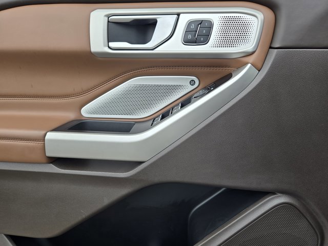 Used 2023 Ford Explorer King Ranch w/ Technology Package image 20