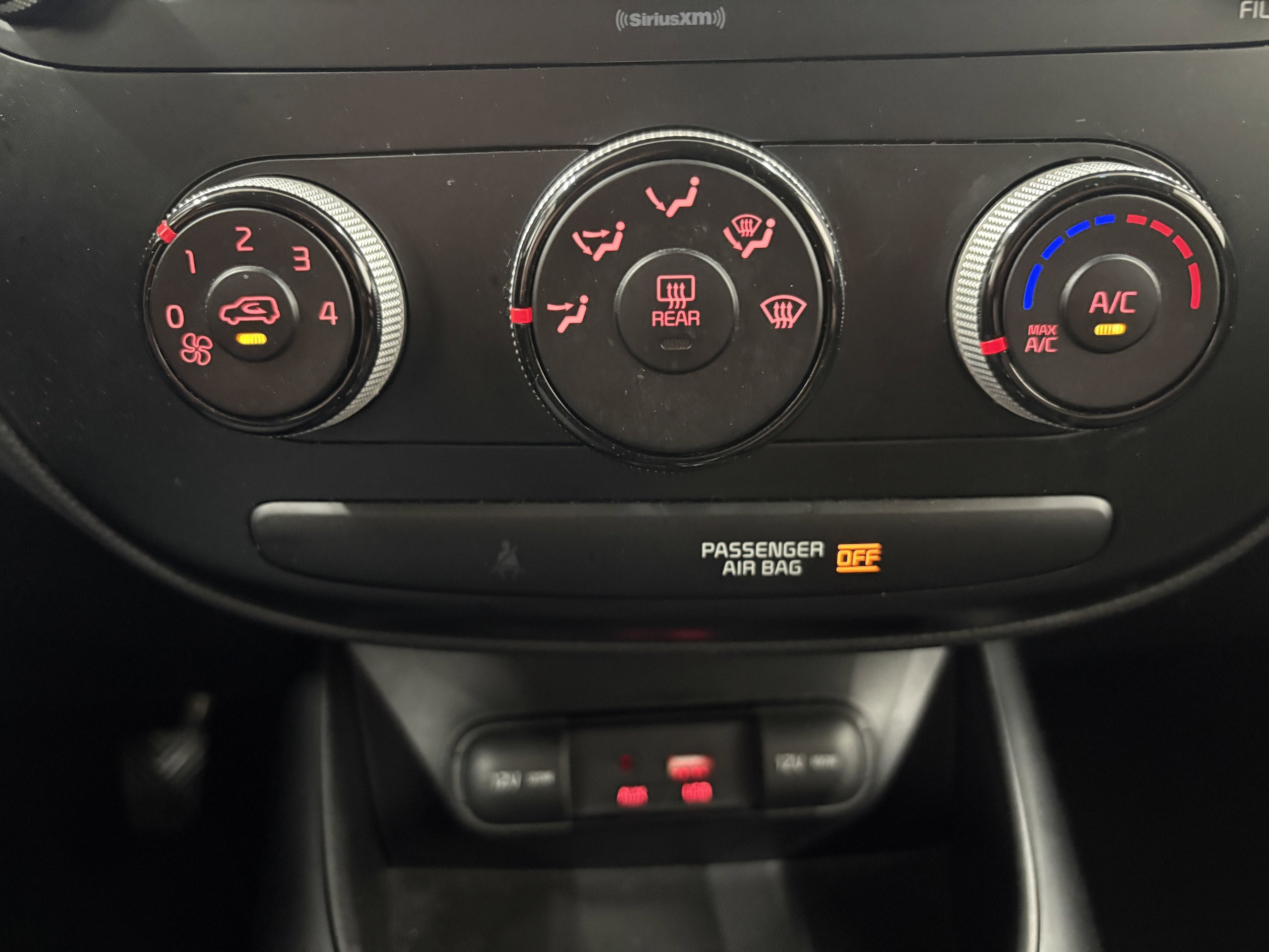 Used 2017 Kia Soul FWD image 17