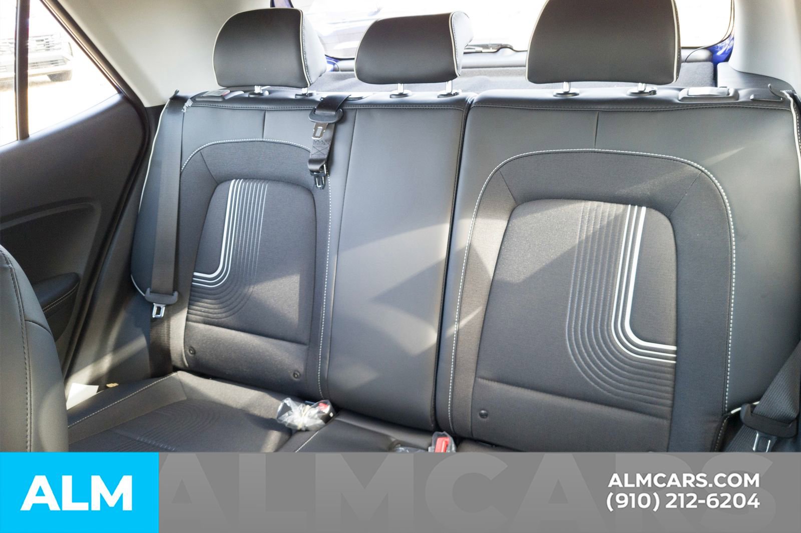 Used 2025 Hyundai Venue Limited image 16