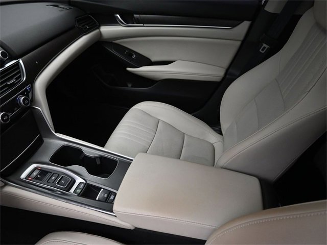 Used 2020 Honda Accord Touring image 19