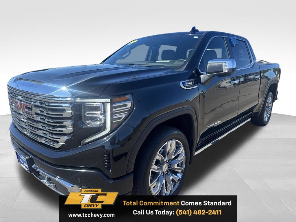 Used 2023 GMC Sierra 1500 Denali w/ Denali Reserve Package AWD/4WD image 3