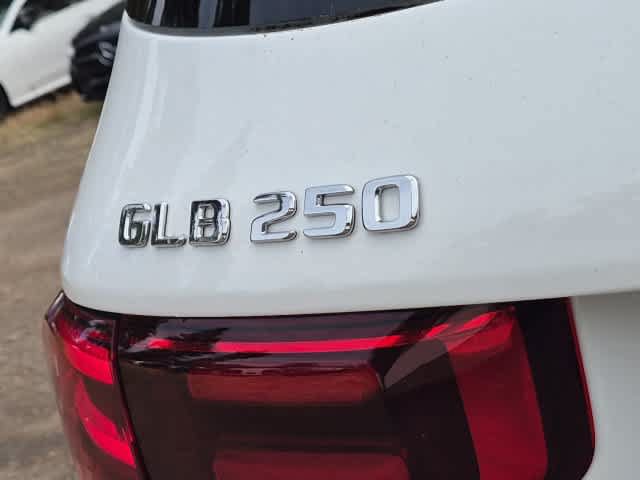 New 2026 Mercedes-Benz GLB 250 4MATIC image 13