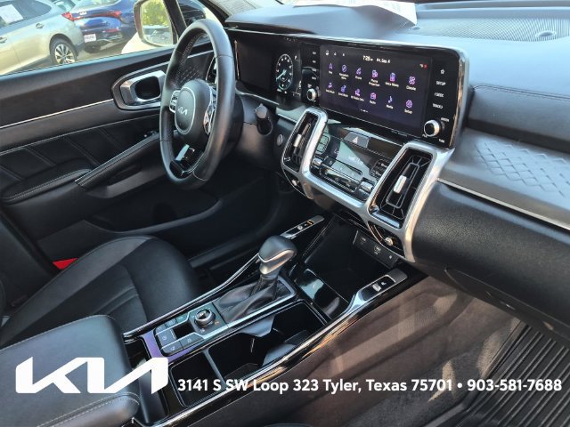 Certified 2023 Kia Sorento SX AWD/4WD image 14