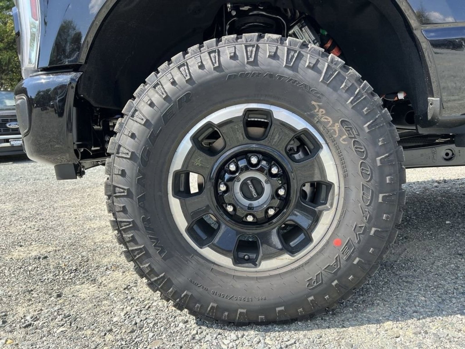 Used 2026 Ford F350 Platinum w/ Tremor Off-Road Package AWD/4WD image 12