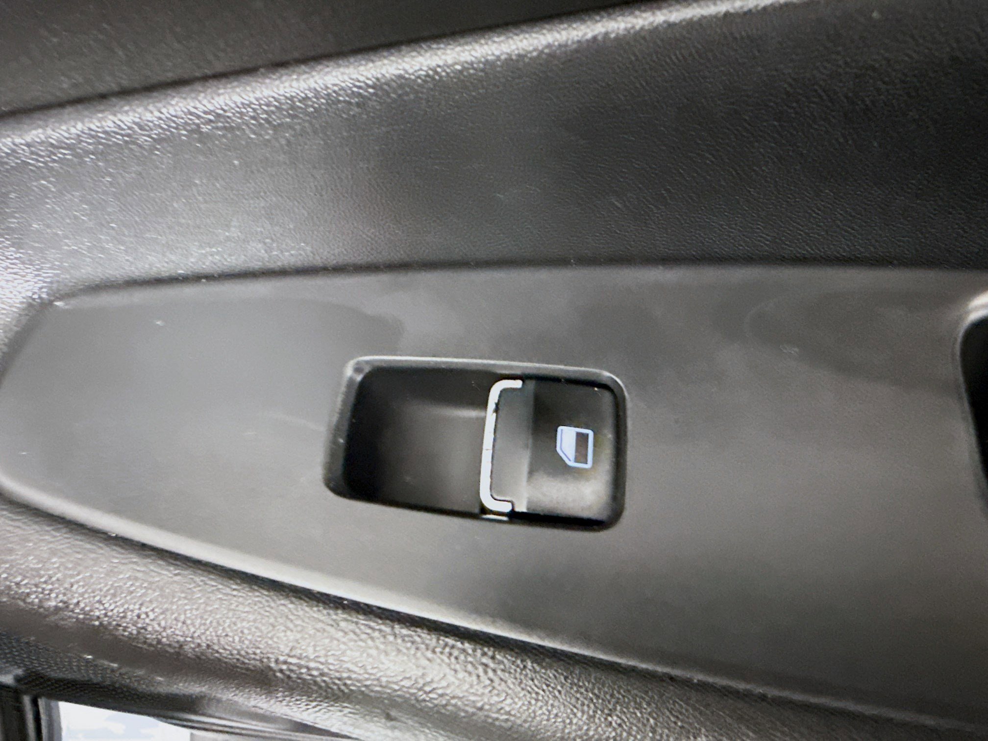 Used 2019 Hyundai Santa Fe SE image 30