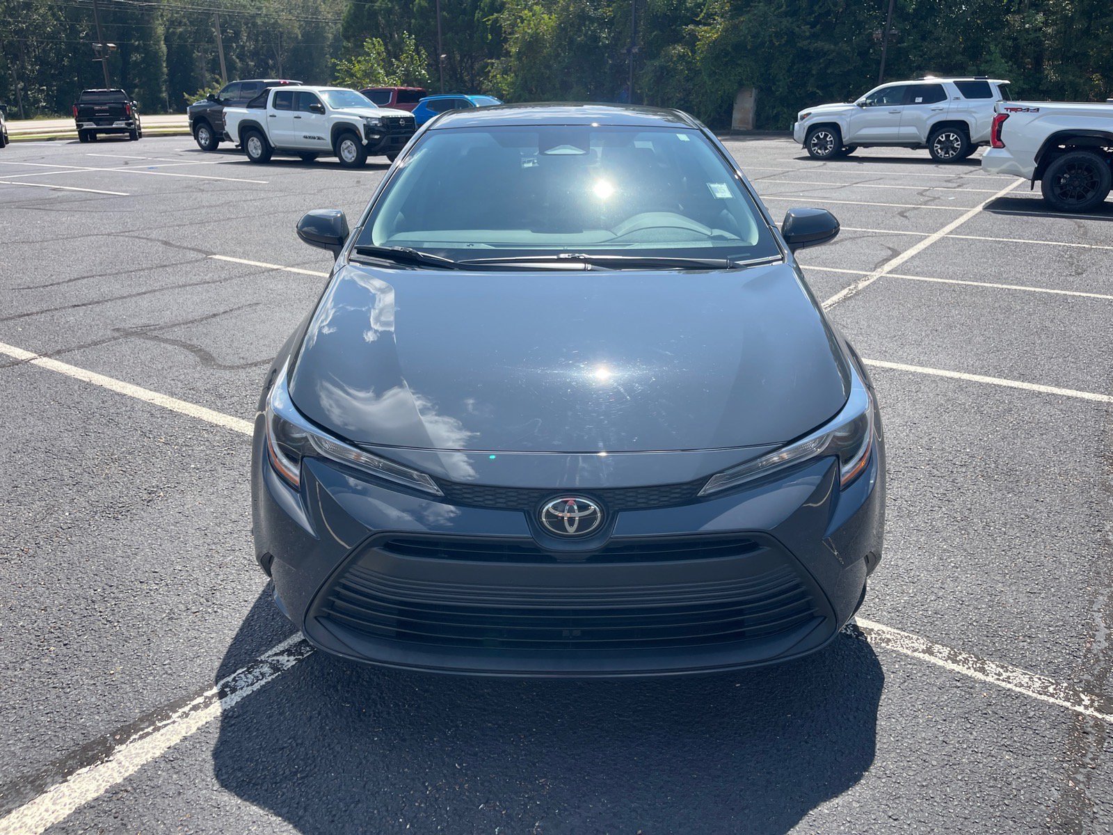 Used 2024 Toyota Corolla LE FWD image 2