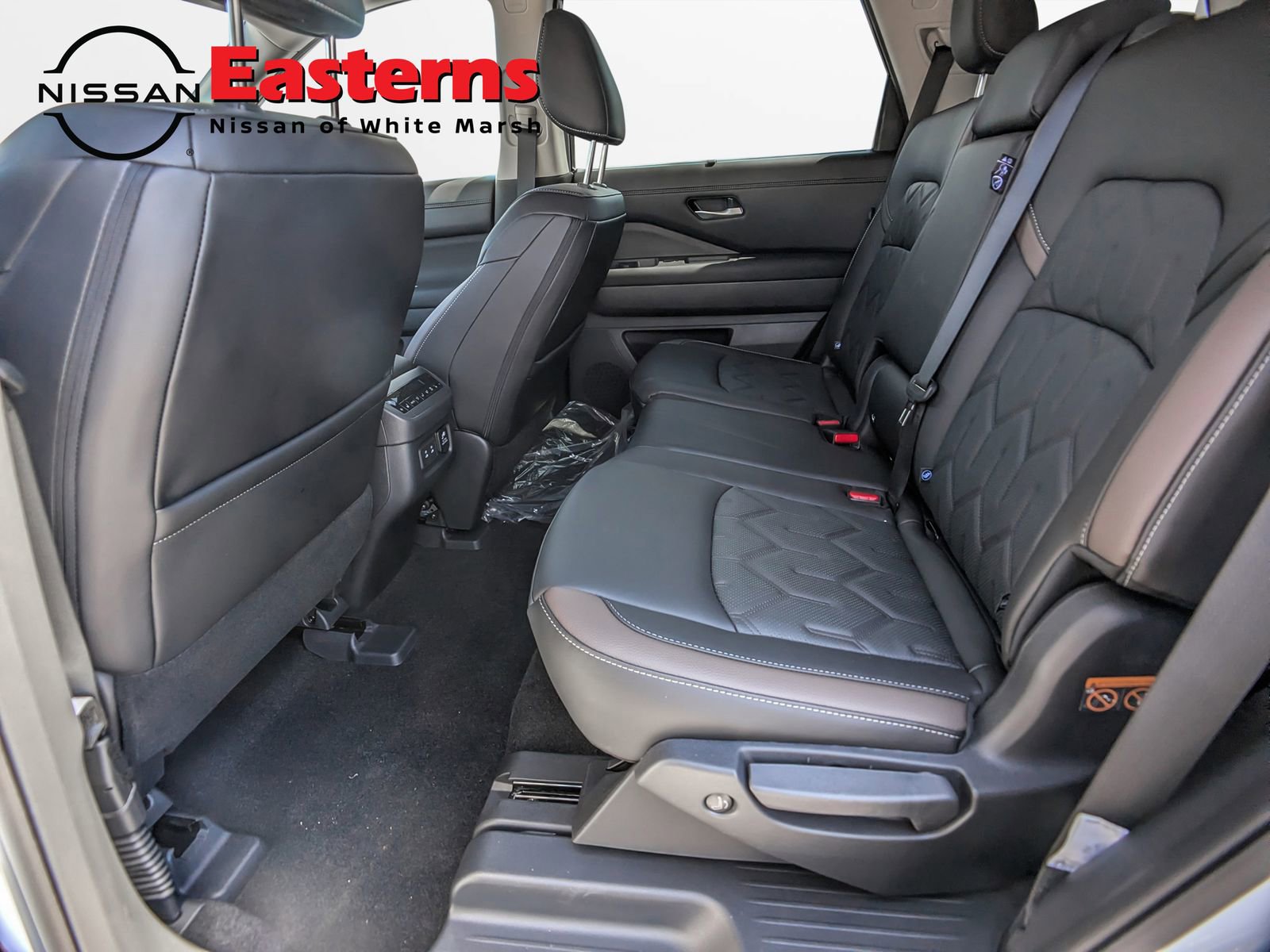 New 2026 Nissan Pathfinder Platinum image 23