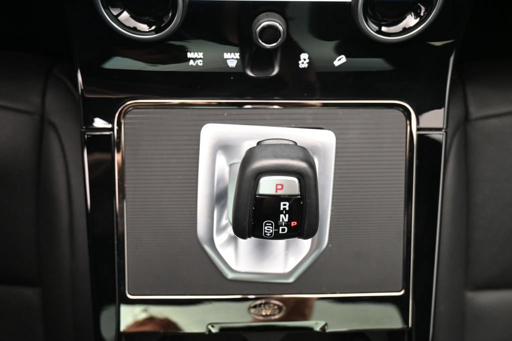 Used 2023 Land Rover Range Rover Evoque R-Dynamic S AWD/4WD image 19