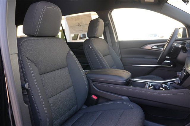 New 2026 Chevrolet Traverse LT w/ Midnight/Sport Edition image 17