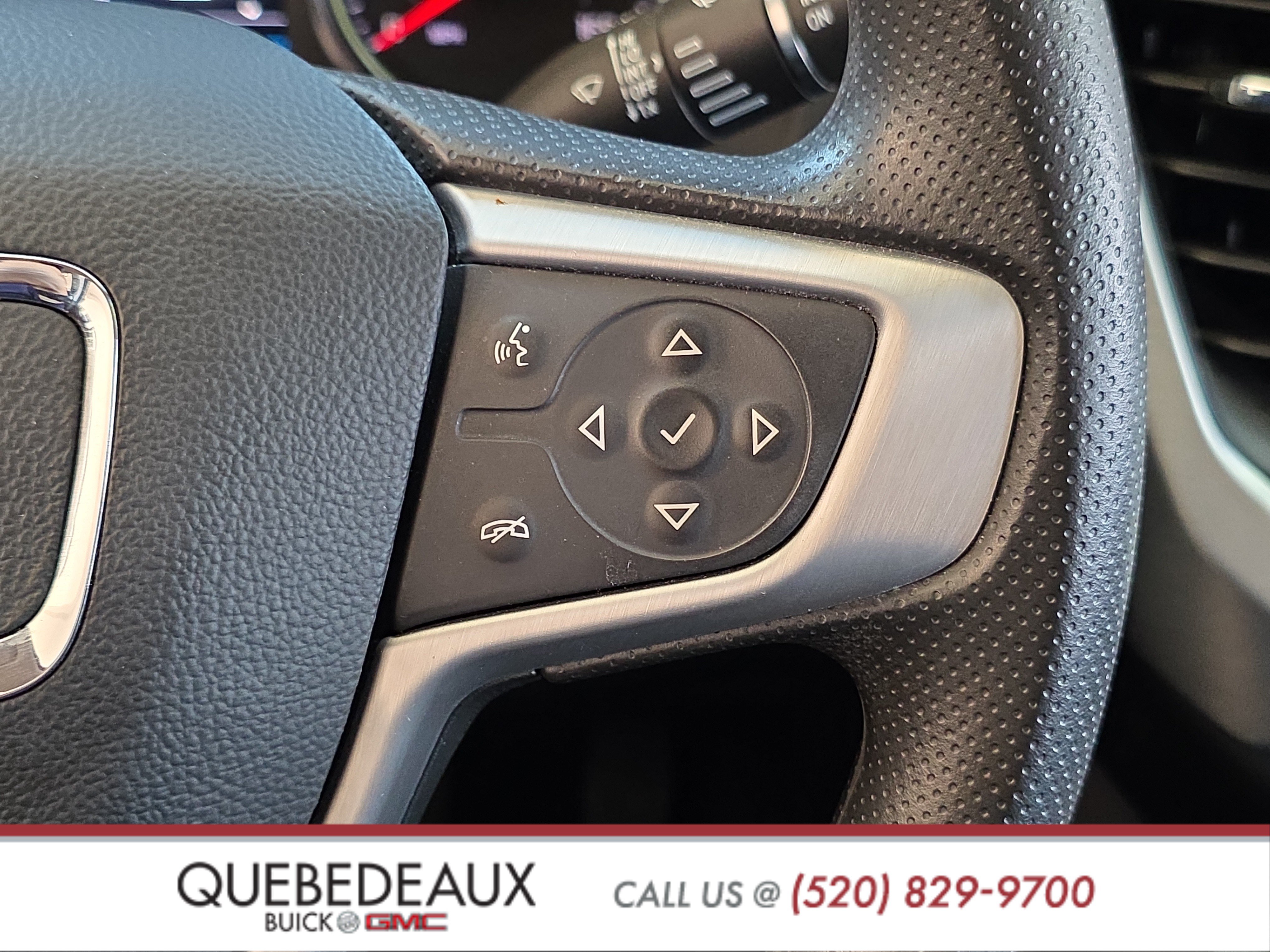 Used 2022 GMC Acadia SLE w/ Driver Convenience Package FWD image 12