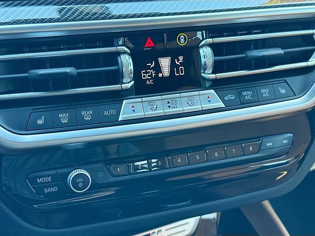 Used 2025 BMW X4 M40i w/ Premium Package image 16