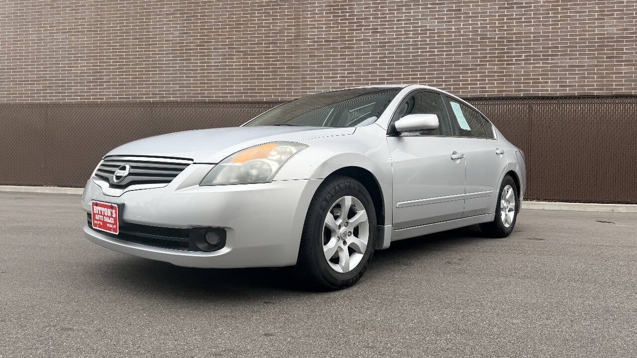 Used 2009 Nissan Altima 2.5 S w/ Convenience Plus Pkg FWD image 2