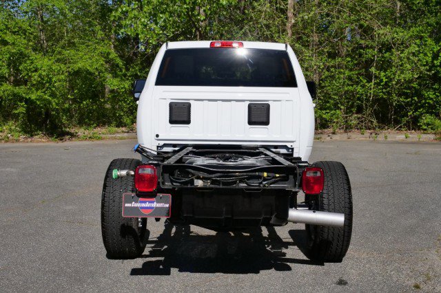 Used 2024 RAM 3500 Laramie AWD/4WD image 17