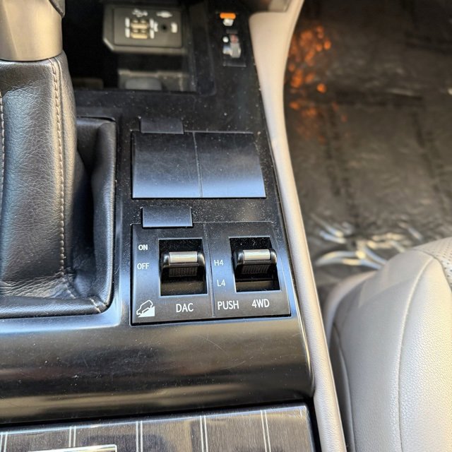 Used 2020 Lexus GX 460 Premium image 39