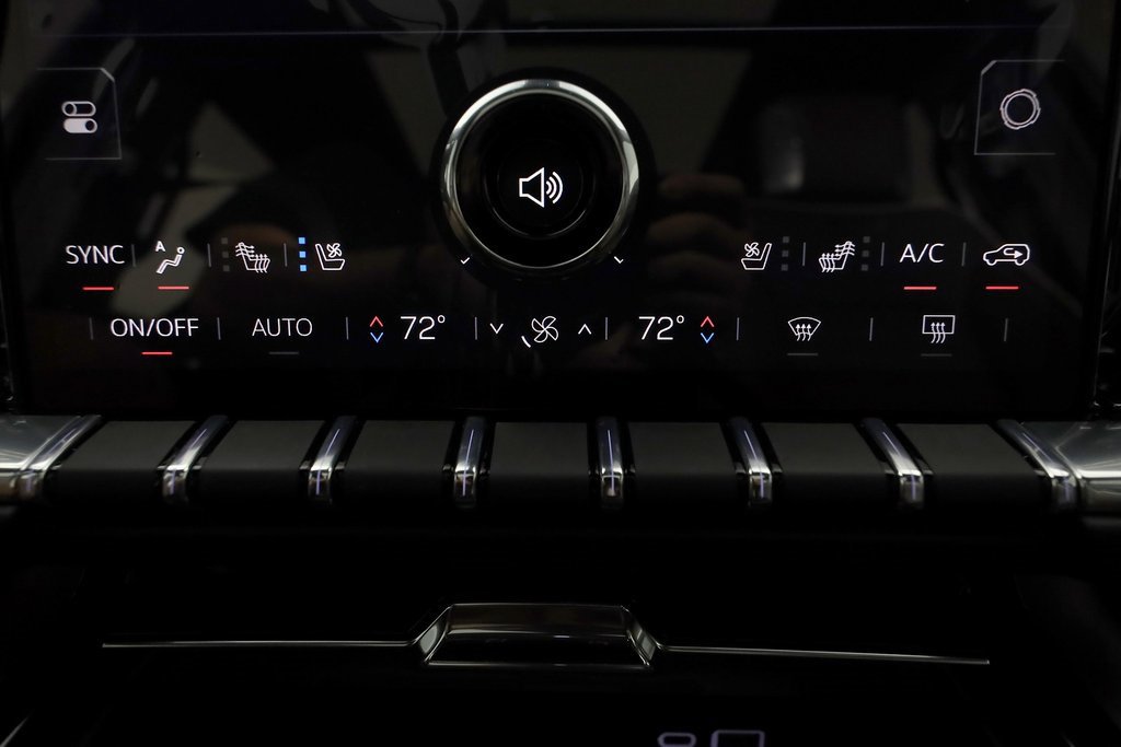 Used 2025 GMC Yukon Denali Ultimate image 41