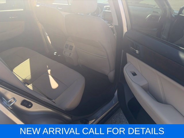 Used 2019 Subaru Outback 3.6R Limited AWD/4WD image 26