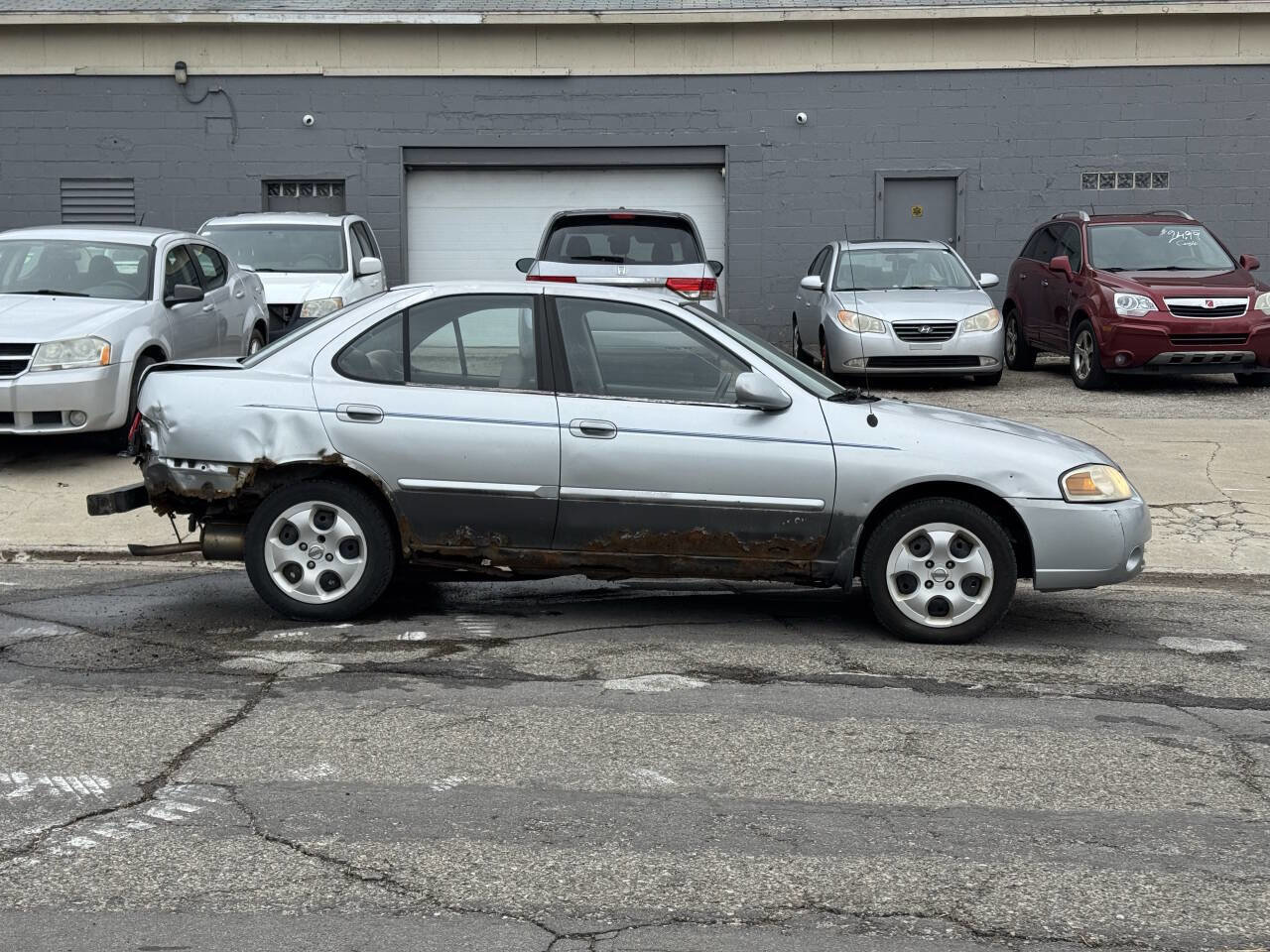 Used 2004 Nissan Sentra S w/ Road Trip Pkg image 5