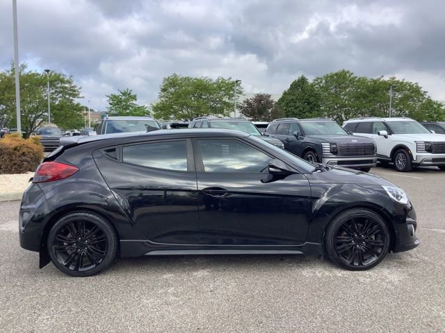 Used 2016 Hyundai Veloster Turbo FWD image 4