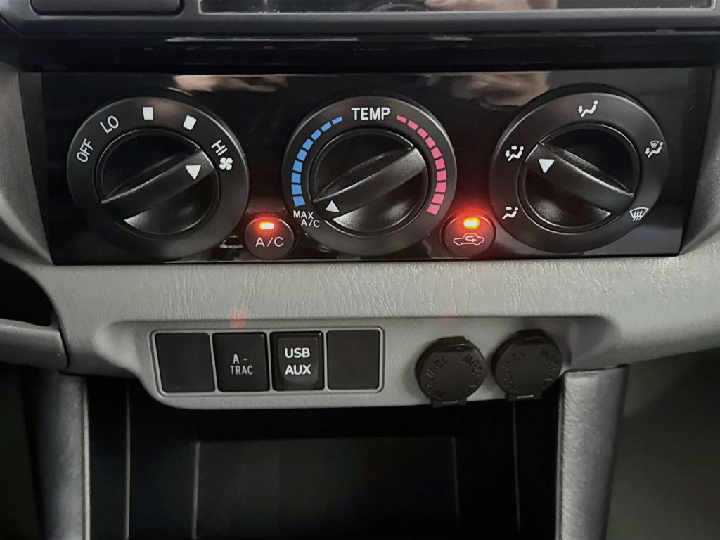 Used 2013 Toyota Tacoma 4x4 Double Cab w/ TRD Off-Road Pkg image 16