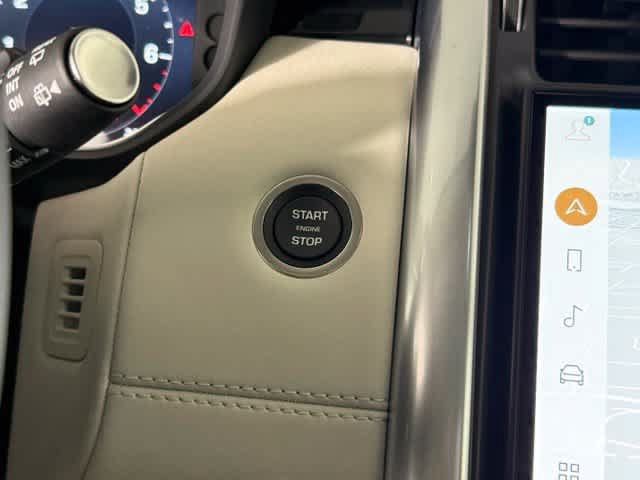 New 2026 Land Rover Discovery S AWD/4WD image 32