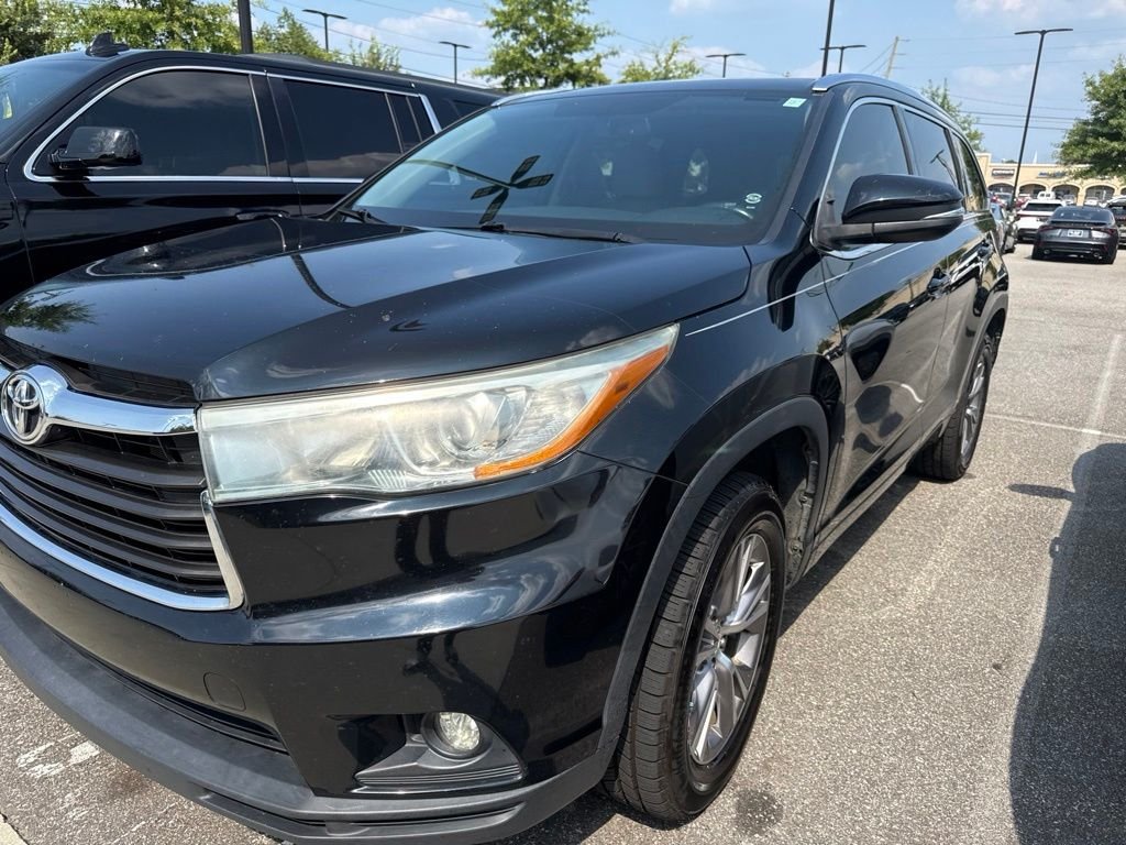 Used 2015 Toyota Highlander XLE FWD image 3