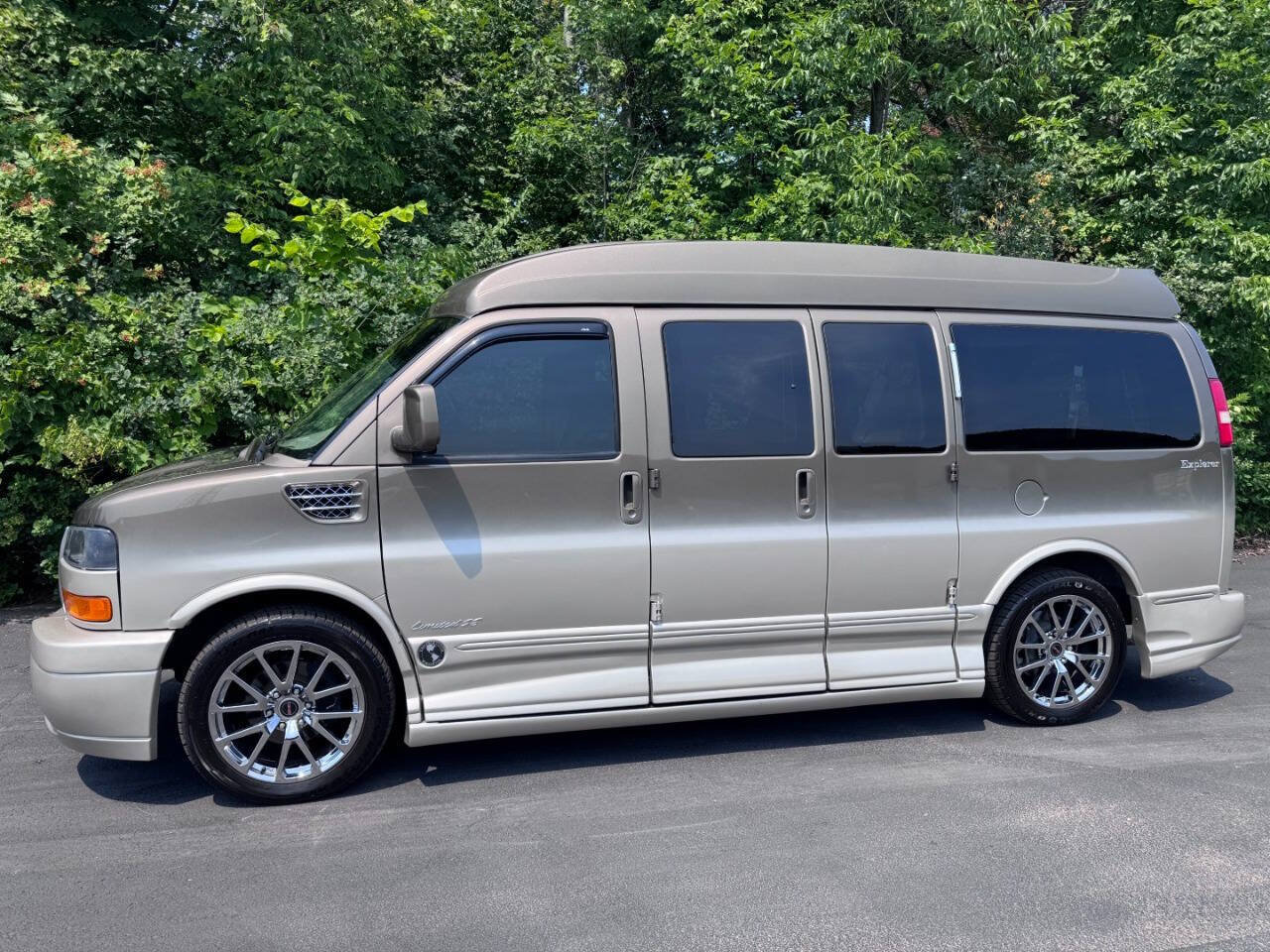 Used 2014 GMC Savana 1500 RWD image 4