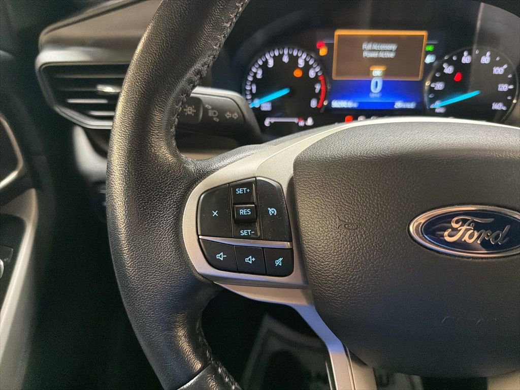 Used 2022 Ford Explorer XLT image 26