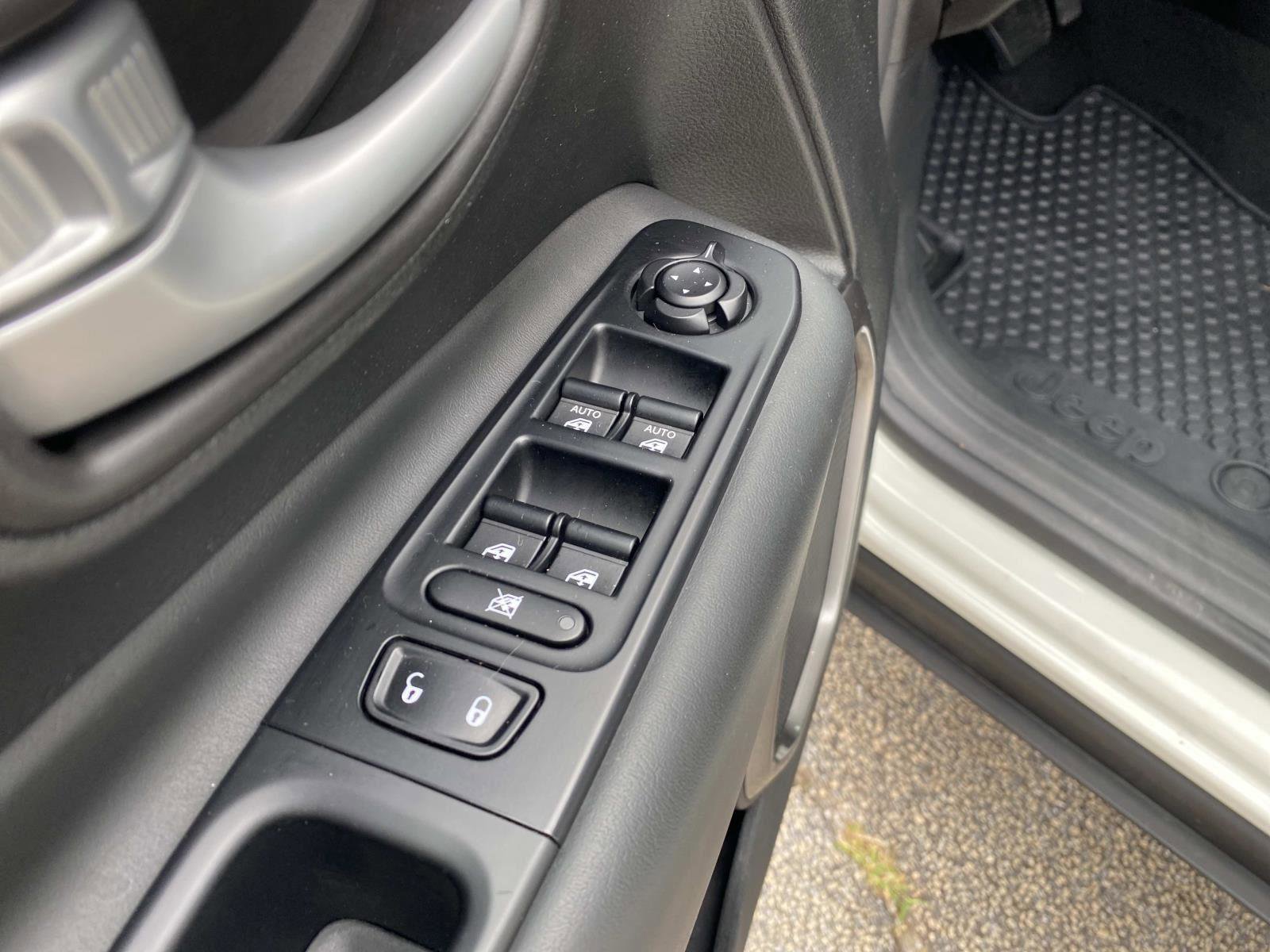 Used 2023 Jeep Renegade Limited w/ Sun/Sound Group AWD/4WD image 18