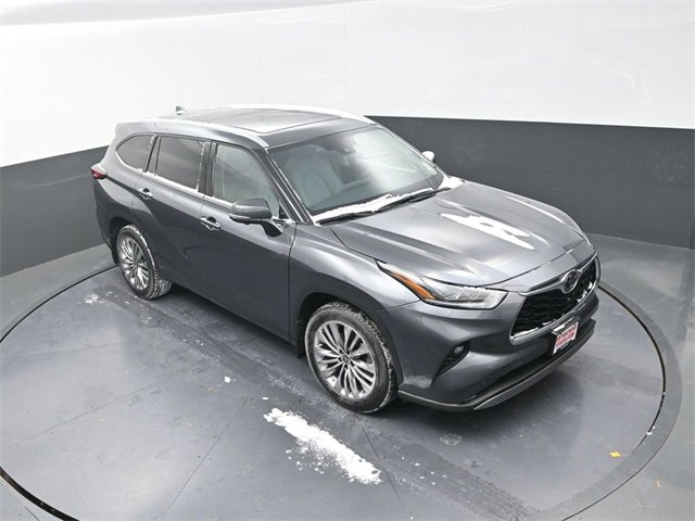 Used 2024 Toyota Highlander Platinum image 19