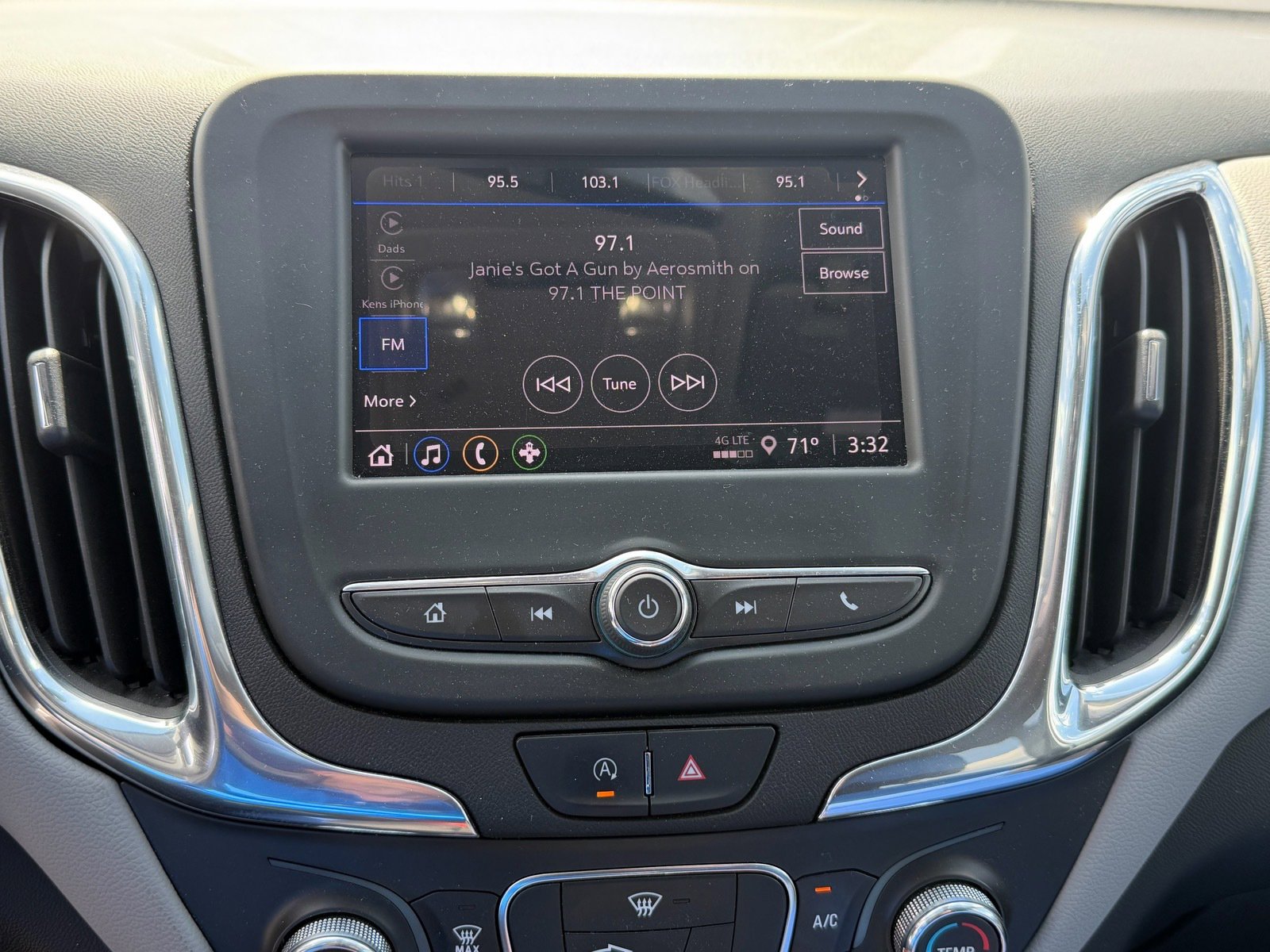 Used 2022 Chevrolet Equinox LS w/ LS Convenience Package FWD image 10