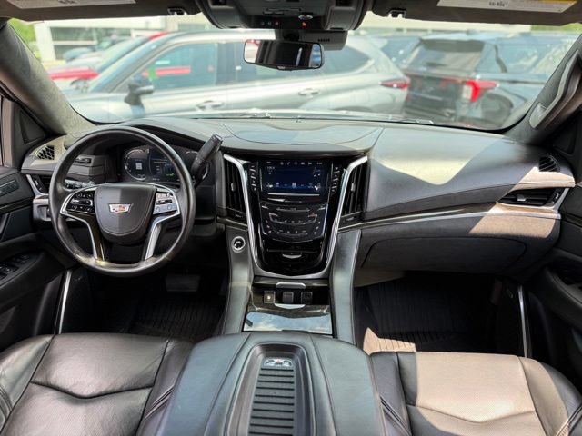 Used 2020 Cadillac Escalade Platinum AWD/4WD image 2