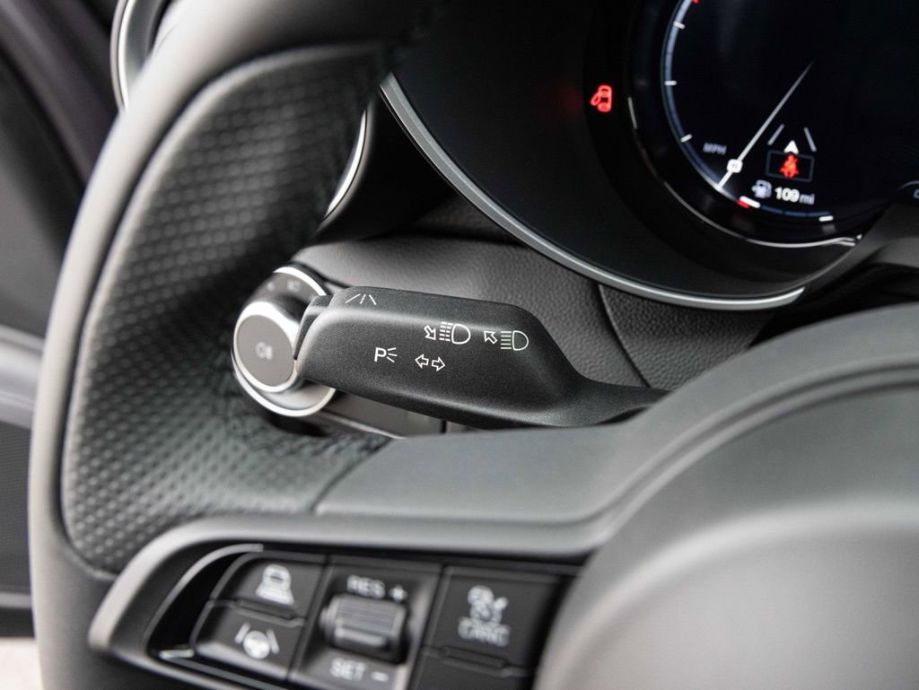 New 2026 Alfa Romeo Giulia AWD w/ Driving Assist Package image 32