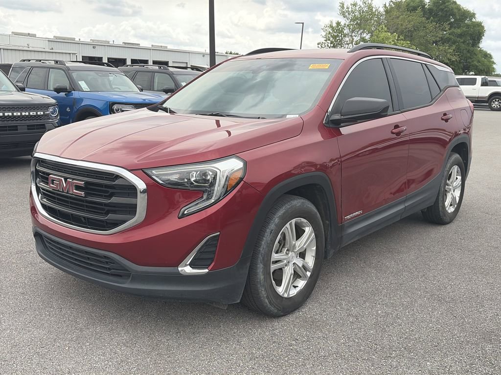 Used 2020 GMC Terrain SLE w/ Driver Convenience Package image 2