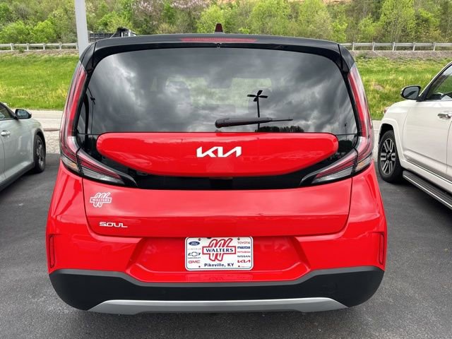 Used 2024 Kia Soul LX w/ Option Group 015 FWD image 3