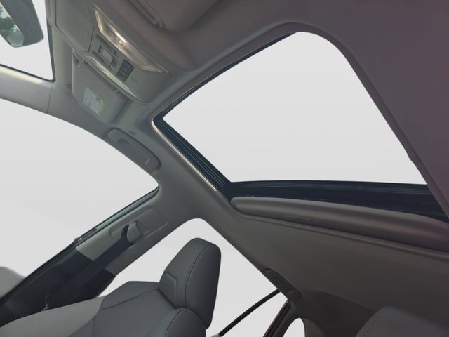 Used 2025 Toyota RAV4 XLE Premium FWD image 29