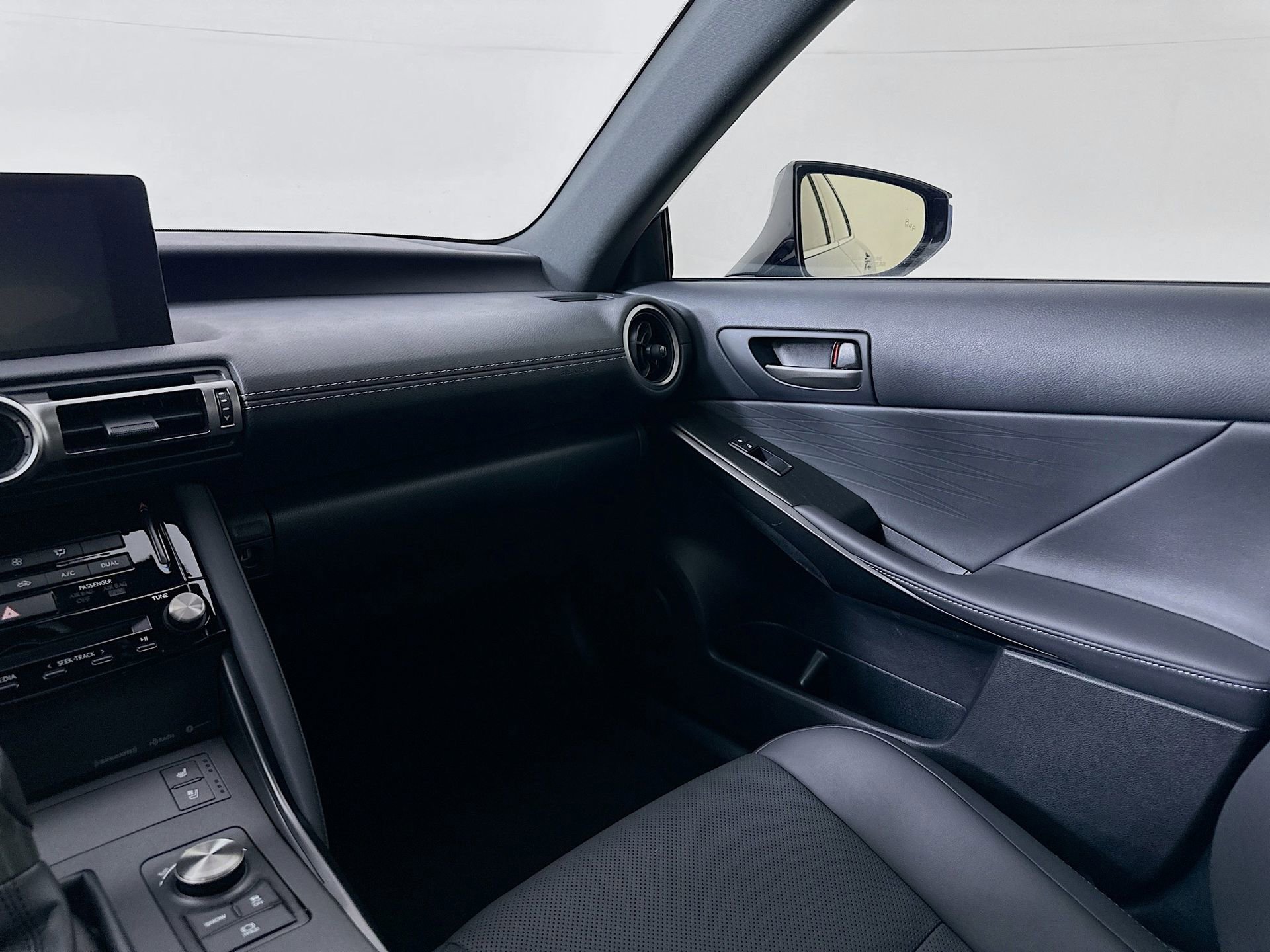 Used 2022 Lexus IS 300 w/ Premium Package image 24