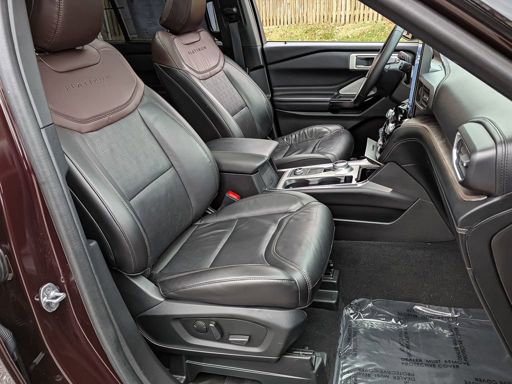Used 2022 Ford Explorer Platinum w/ Equipment Group 601A image 38