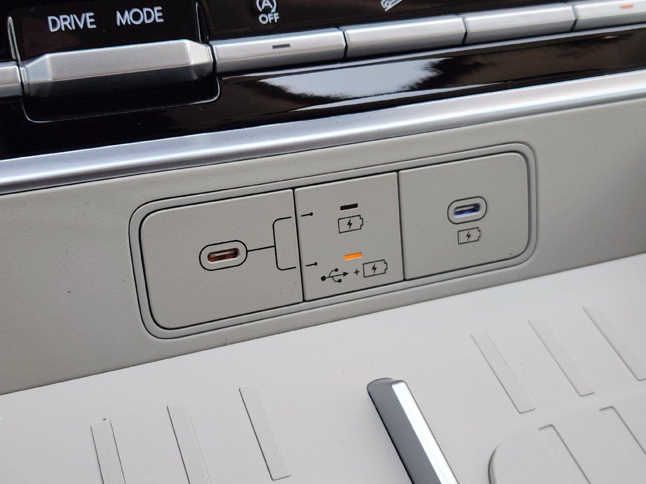 New 2027 Hyundai Santa Fe SE FWD image 17