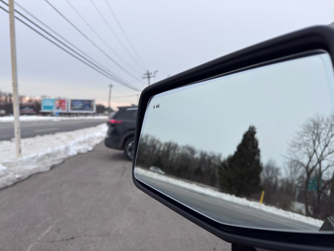 Used 2019 Chevrolet Silverado 1500 LTZ image 12